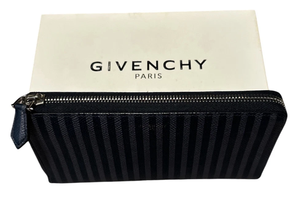 Auténtica cartera larga Givenchy Foto 3 de 3