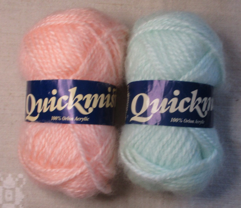 Lot of 2 - vtg Brunswick Yarns, Quickmist, Peach and Mint, 50 g, 80 yds, Acrylic