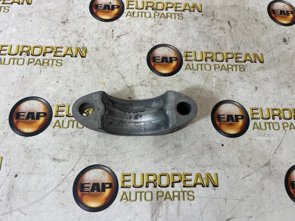 2018 BMW M550i XDRIVE G30 FRONT STABILIZER UPPER HOLDER BRACKET Foto 2 de 3