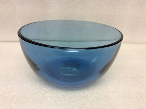 5".5  Anchor Hocking Ovenware Turquoise Blue Glass 1 Qt. Bowl USA Made USED