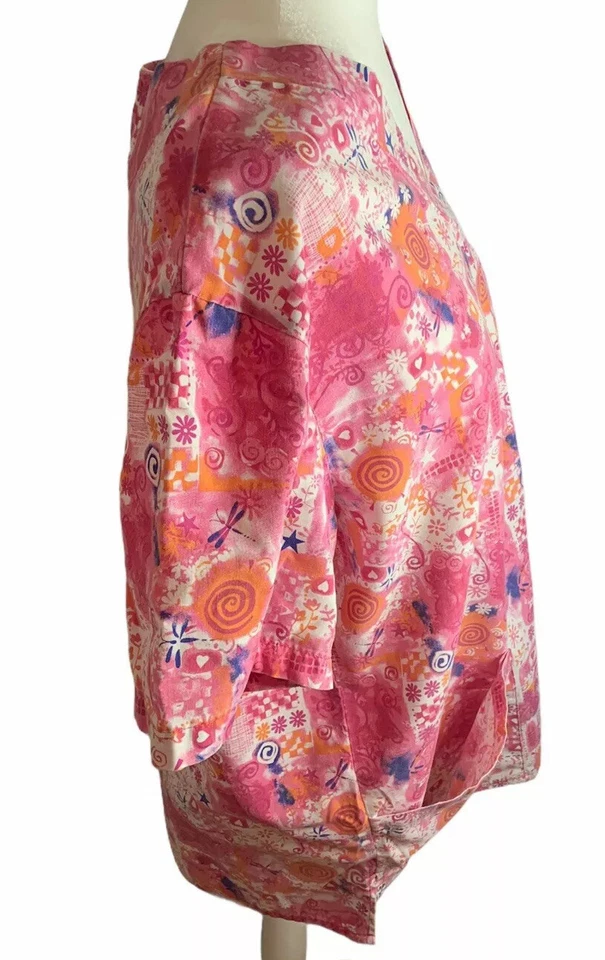 Top Floral Uniforme Médico Carol's Talla M Color Brillante Multi Bolsillo Rosa Foto 2 de 4