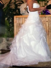 wedding dress size 8 pre owned
