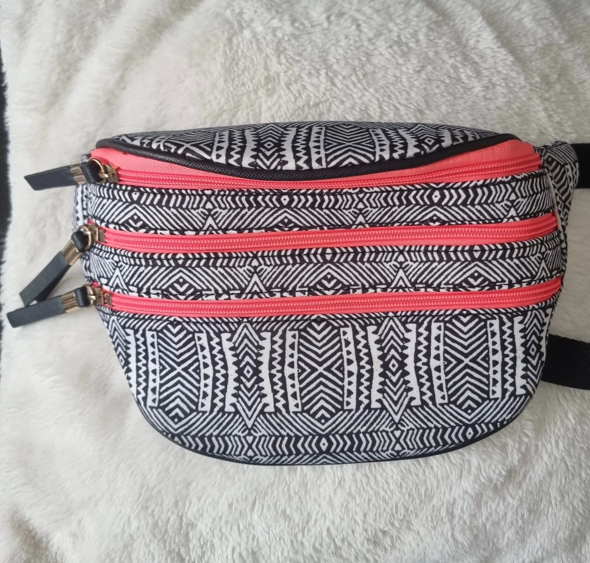 Belt bag hotsell new look