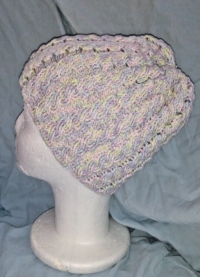 Mütze, gehäkelt Glitzer, Pastelltöne, Flechtmuster - Bild 3 von 4