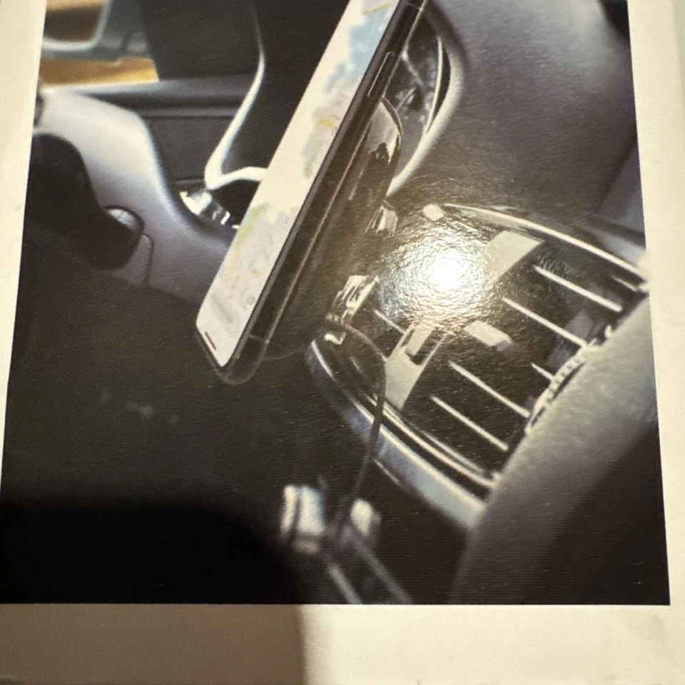 iOttie iTap 2 Wireless Magnetic Qi Wireless Charging Air Vent Mount - Image 2 of 4