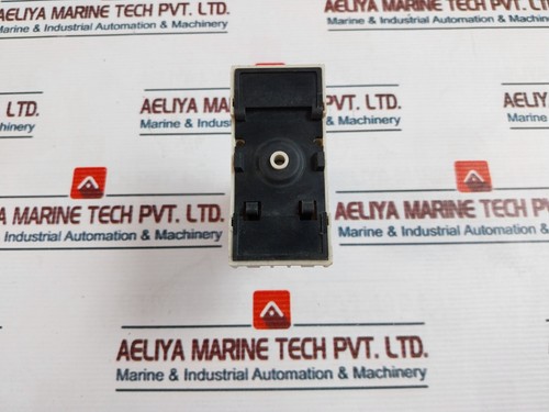 KUHNKE UF3G-24V DC N Power Relay With Base 6A - Picture 3 of 6