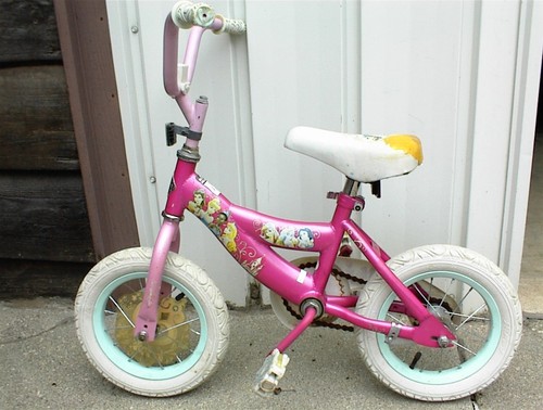 12" HUFFY GIRLS Bicycle Seat Lock Latch Lever DISNEY PRINCESS Pink Single Speed - Picture 5 of 6