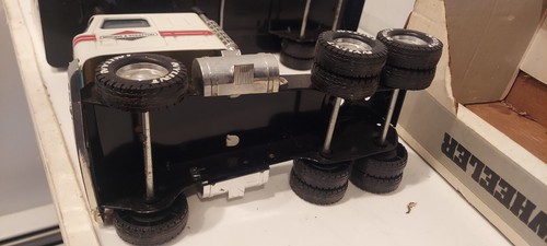 Briggs & Stratton Nylint GMC Cadet 18 Wheeler Metal Toy Truck In Box - Picture 8 of 8