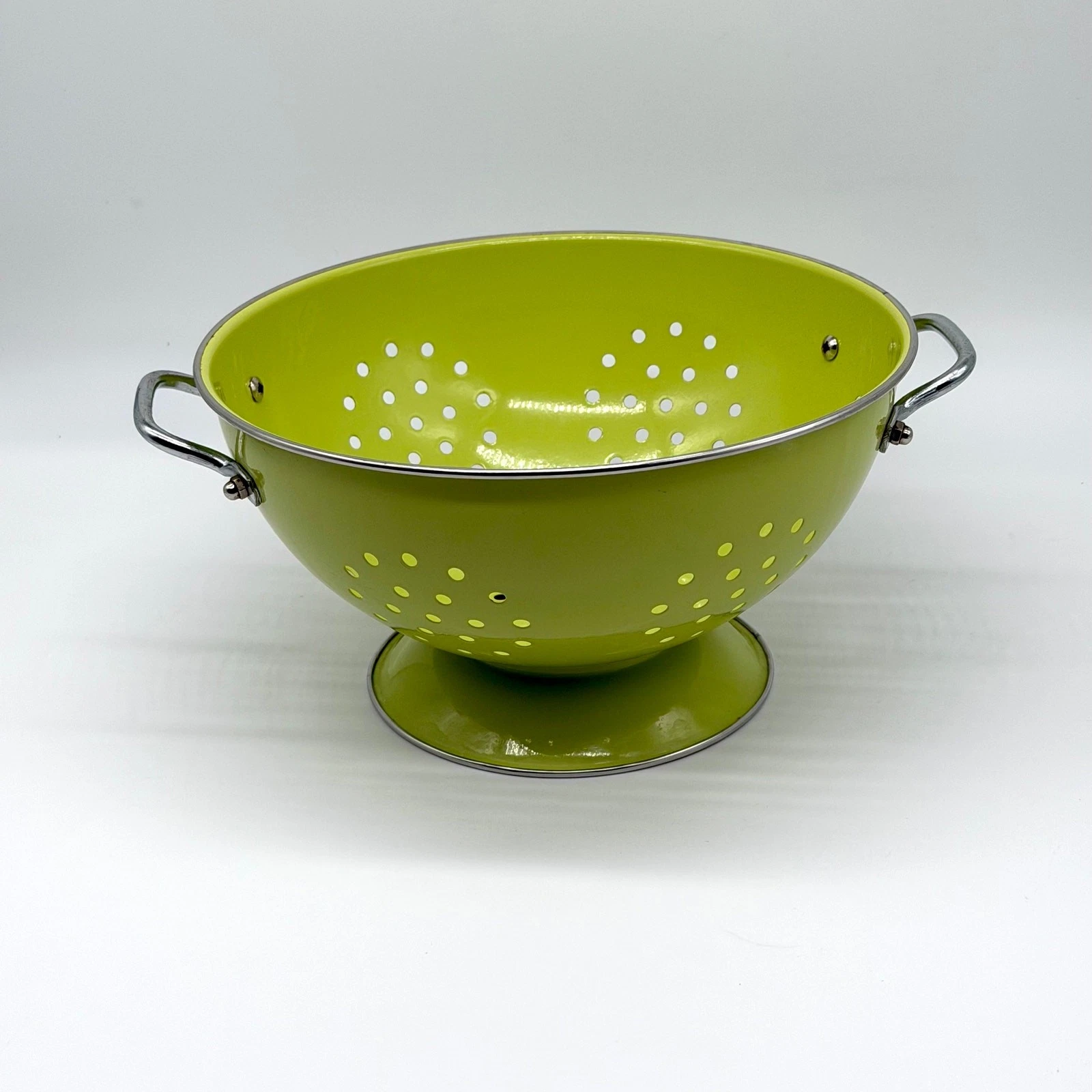 Bright Green Enamel Metal Colander Farmhouse Kitchen Strainer Bowl Retro