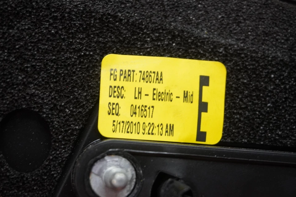 2011 2012 2013 2014 TOYOTA SIENNA DRIVER SIDE LEFT Door Mirror OEM 74867AA - Image 4 of 4