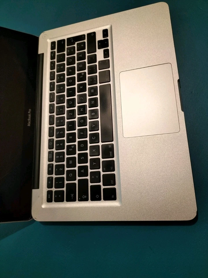 Apple MacBook Pro 8,1 13" (2011) Unibody, defekt/ungeprüft, Silber Bastler - Bild 2 von 4