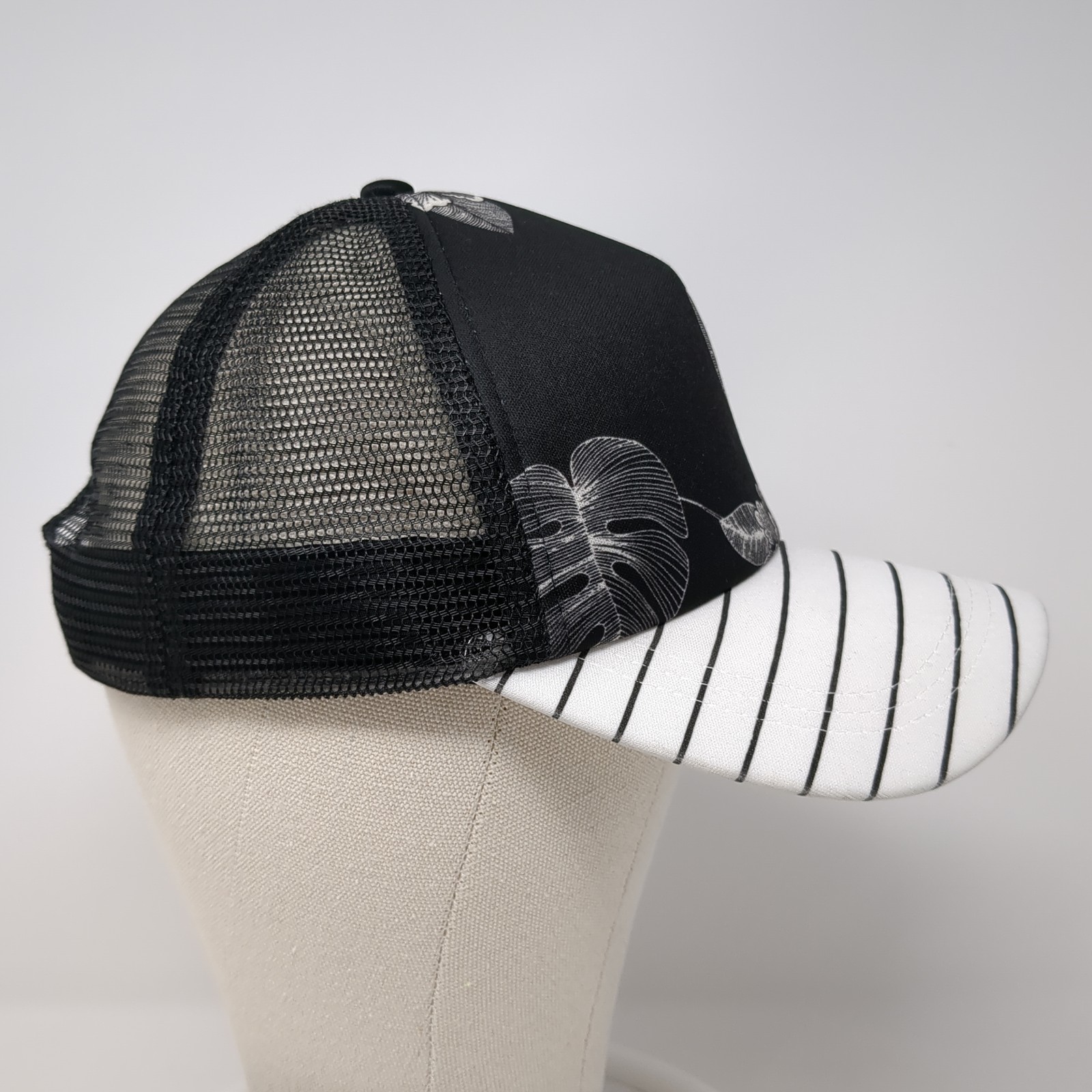 Roxy Snapback Mesh Back Trucker Hat Multicolor On… - image 5