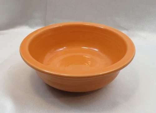 Homer Laughlin FIESTA Round Vegetable Serving Bowl 8-3/8" Tangerine Orange VTG.