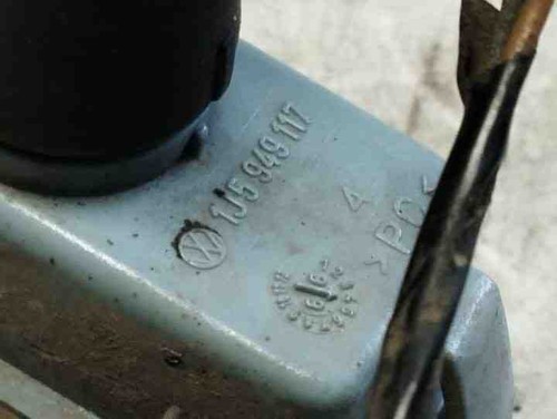 VW GOLF IV 1J1 Kotflügelblinker vorne rechts 1J5949117 1.90 Diesel 18207192