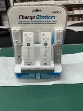 Wii Remote Charging Station Dock NYKO & 2 RECHARGEABLE Batteries & Covers SEALED