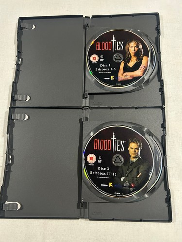 Blood Ties - The Complete First Season 5 DVD Box Set 2008 - Picture 7 of 9