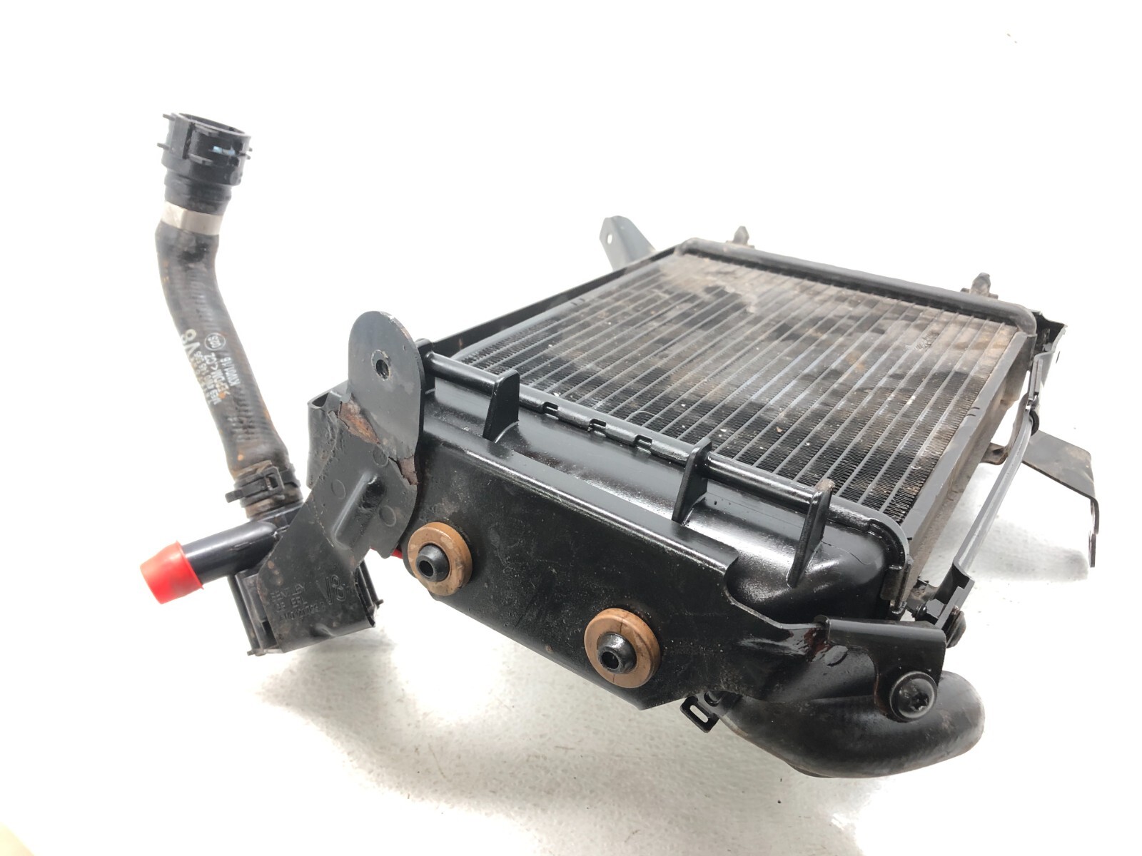 2014-2018 BENTLEY FLYING SPUR V8 LEFT DRIVER FRONT OIL COOLER RADIATOR ASSEMBLY