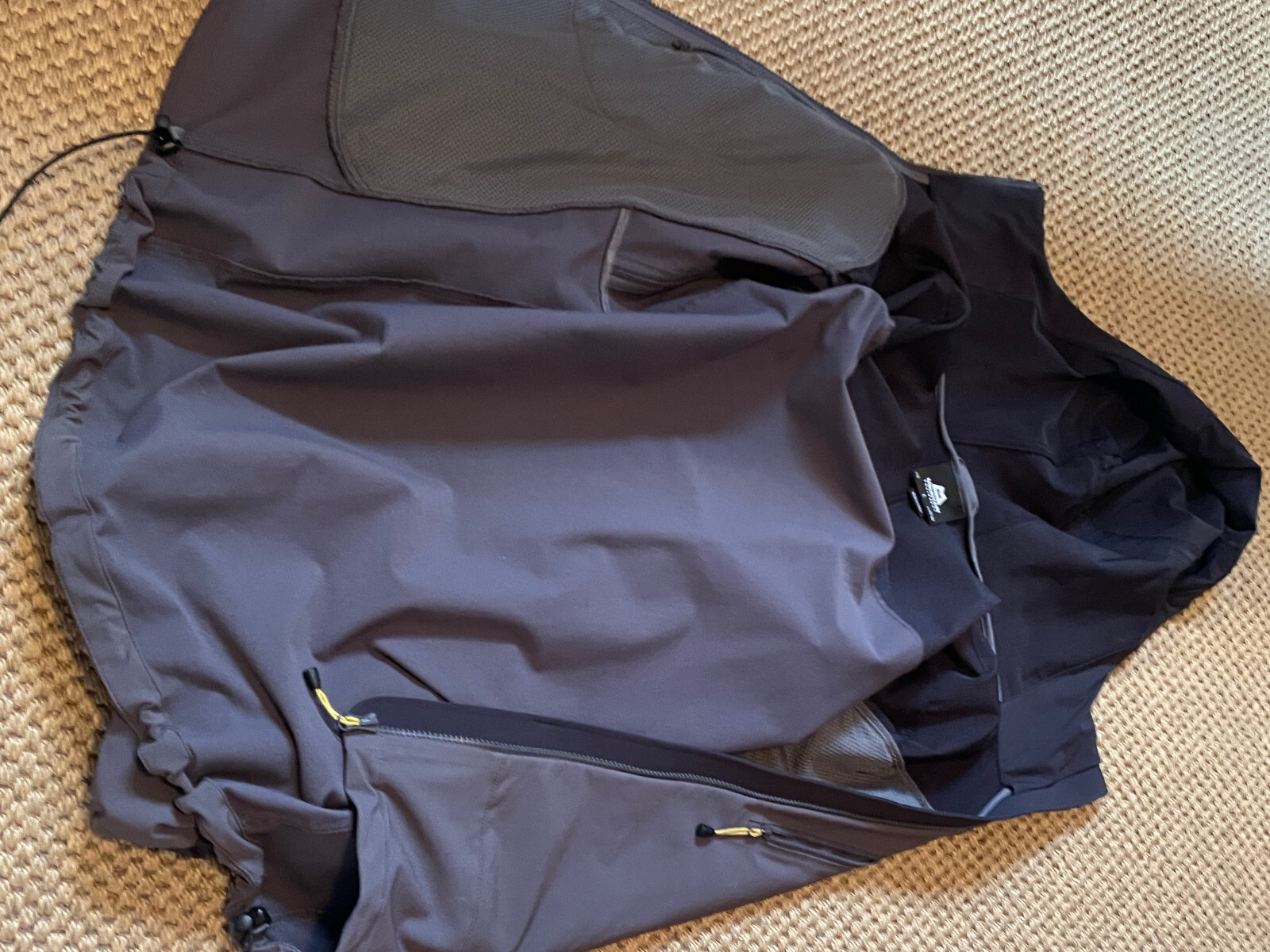 Mountain Equipment Softshell Mission Jacket very good condition