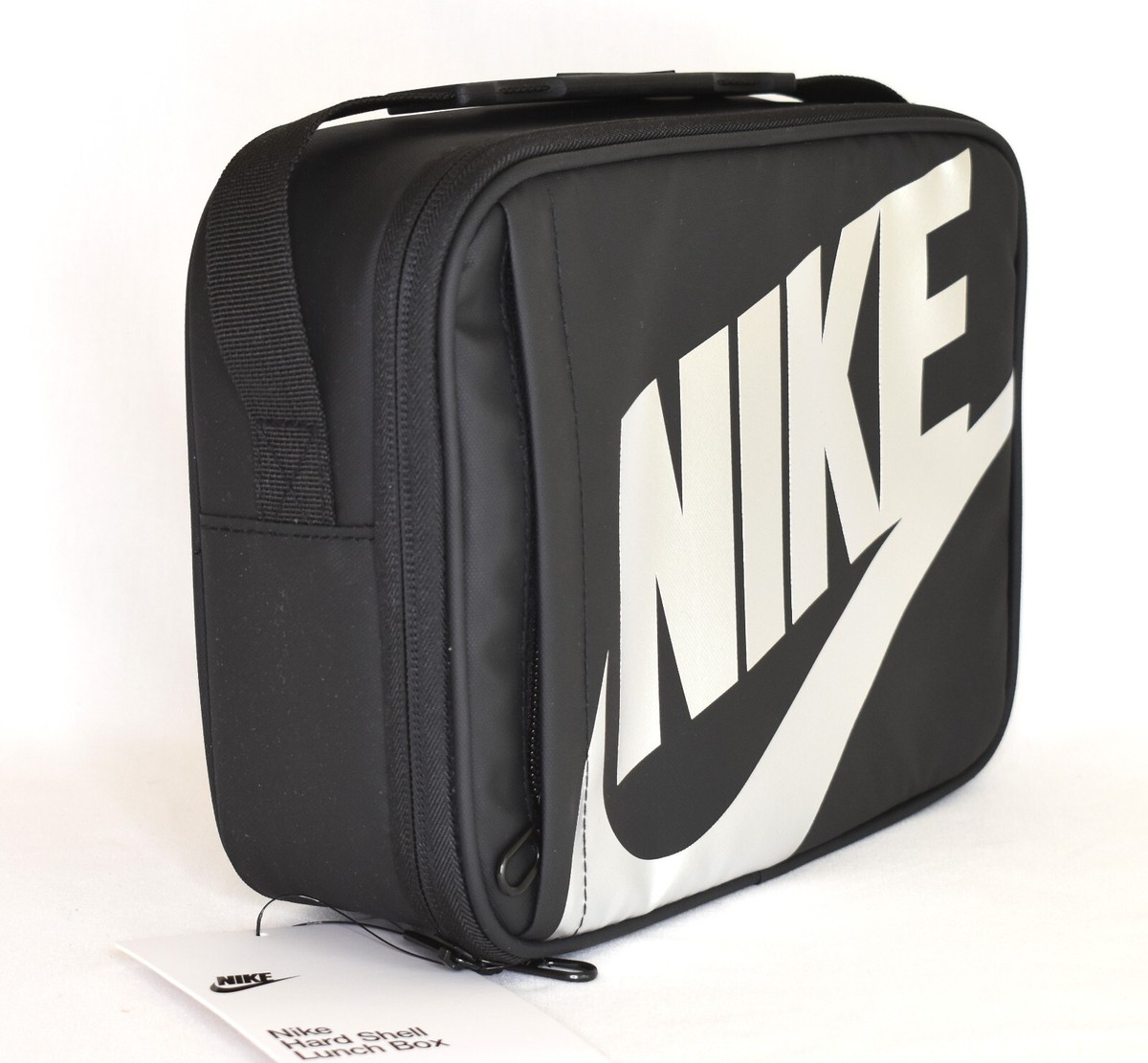 【レディース・人気】NIKE Futura Fuel Black ランチボックス Amazon.com: Nike Futura Fuel Pack Insulated Lunchbox - Black