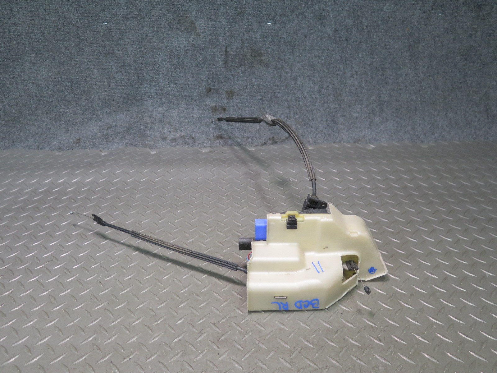 2006-2012 BENTLEY CONTINENTAL FLYING SPUR REAR LEFT DOOR LOCK LATCH ACTUATOR
