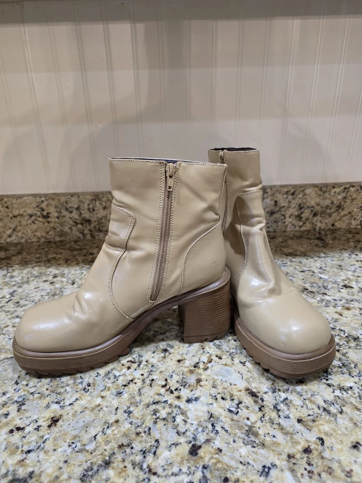 Vtg Y2k Wanted Buddie Chunky Platform Cleated Gogo Boots Tan 8.5 - Image 2 of 4