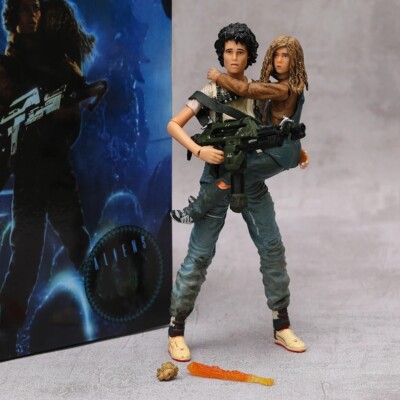 NECA Aliens Ellen Ripley Rescuing Newt Deluxe 7in Action Figure Set.