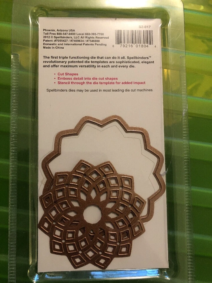 Spellbinders Shapeabilities Medallion Three 2 Die Set - Image 3 of 4