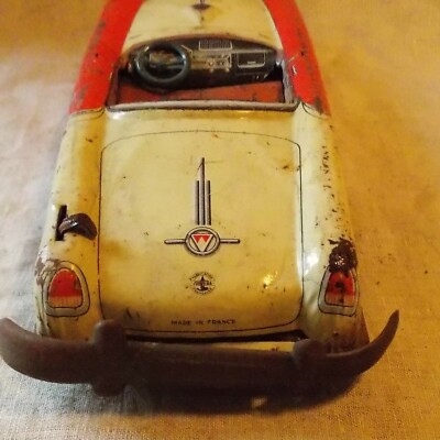 Joustra voiture ancienne et assez rare en tôle  L'Auto