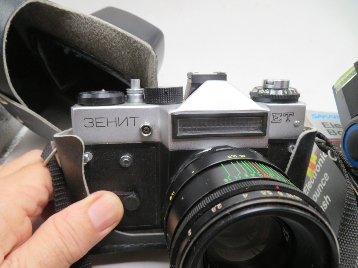 3EHNT Zenit Camera With Helios 2/58 44-2 Lens And Case & sakar