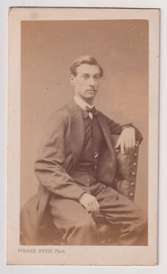 CDV Pierre Petit à Paris - Un homme pose - Vintage albumen print c.1866