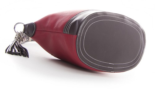 Bolso de hombro con forma de cubo con mango superior hecho por diseñador para mujer con borla - Imagen 5 de 30