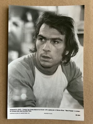1981 TOMMY LEE JONES ''Back Roads'' Original Vintage Press Photo, Warner Bros.