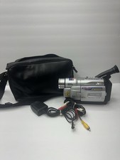 JVC GR-SXM740U 600x Zoom Super VHS Camcorder with 1 Battery And Case. Read
