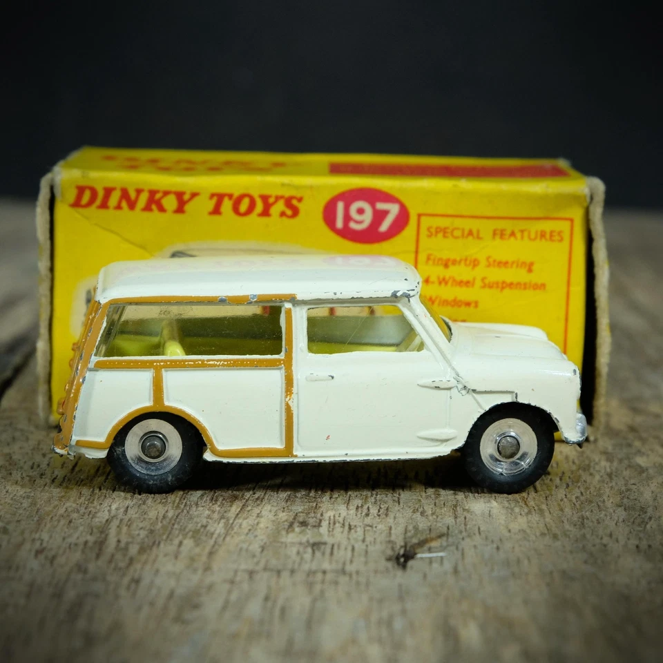 Morris Mini Traveller Estate Dinky 197 original, interior blanco/amarillo, en caja Foto 3 de 4