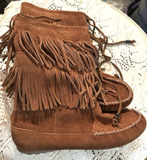 Minnetonka Moccasin 2-Layer Brown Suede Fringe Boots Size 10
