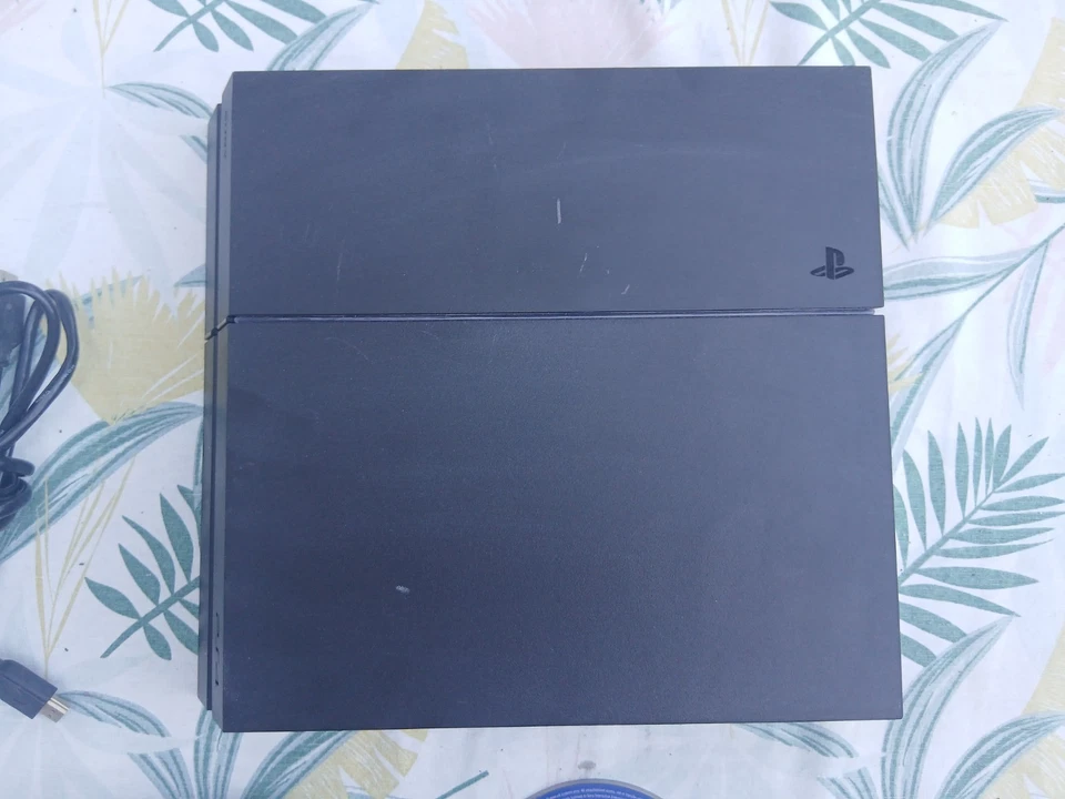 Sony PlayStation 4, photo 3 sur 5
