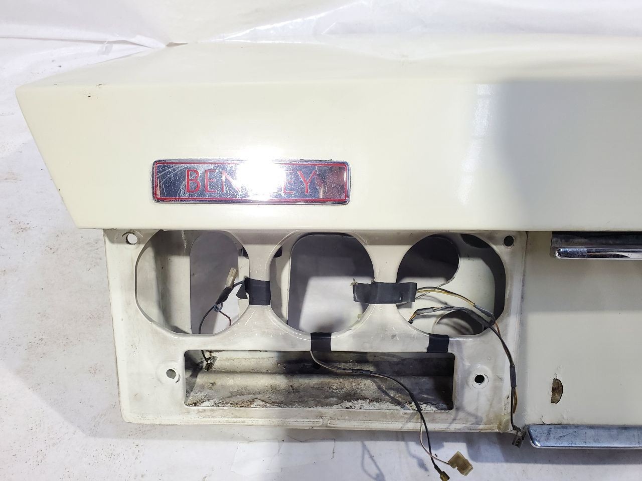Bentley Turbo R 1990 Condenser compartment lid White
