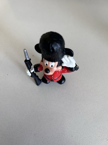 Vintage Disney Epcot England Guard Mickey Mouse Bullyland PVC Figure - Picture 2 of 7