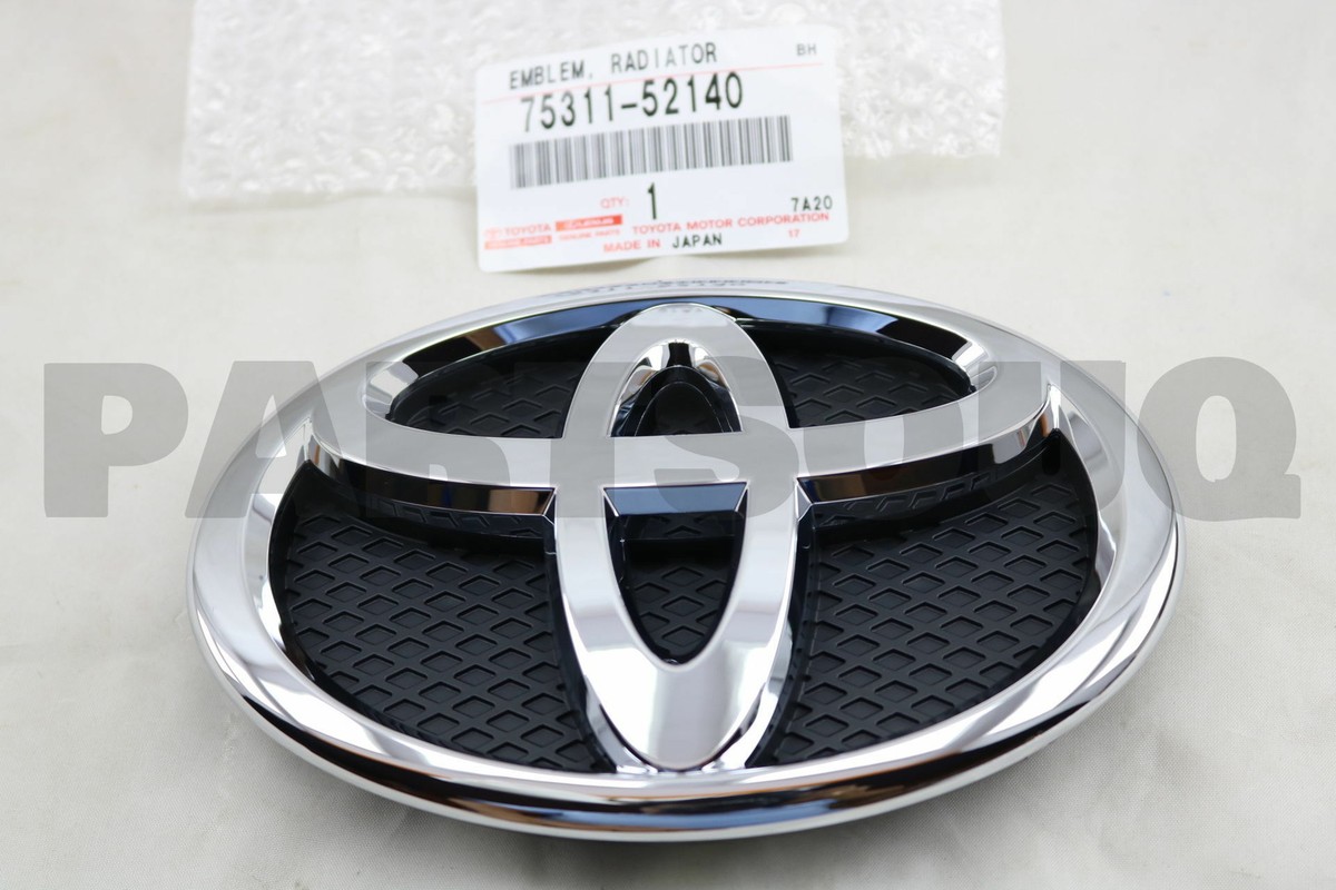75311-52140 OEM Genuine Toyota YARIS Radiator Grille Emblem