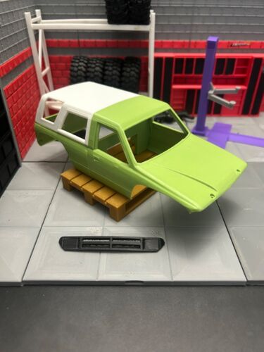 RC 3D Printed Body 1/24 scale, based on a old Toyota 4 Runner - Picture 6 of 6