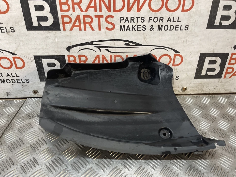 Mazda 3 SE 2015 navegación lado del pasajero arco de rueda trasero BHN950351 Foto 2 de 4