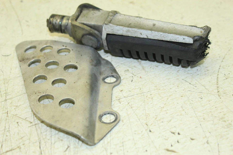 Kawasaki Ninja ZX9R 1995 OEM clavija delantera izquierda con protector de rodilla A-18D Foto 2 de 4