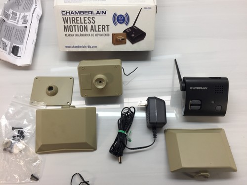 Chamberlain Wireless Motion Alert CWA2000 Driveway Alarm System – Base & Sensor - Picture 2 of 5