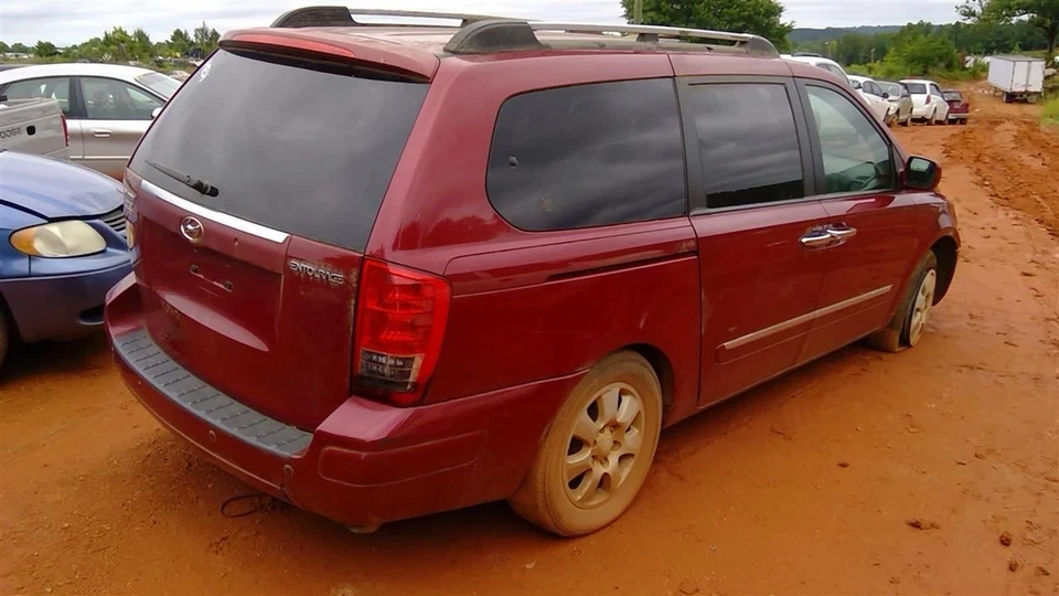 Hood Fits 07-10 ENTOURAGE 238439 - Image 4 of 4