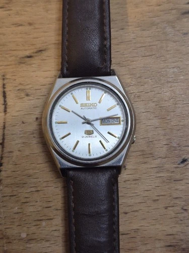 Vintage 1980 Seiko 5  7009-8650 men's automatic watch date day