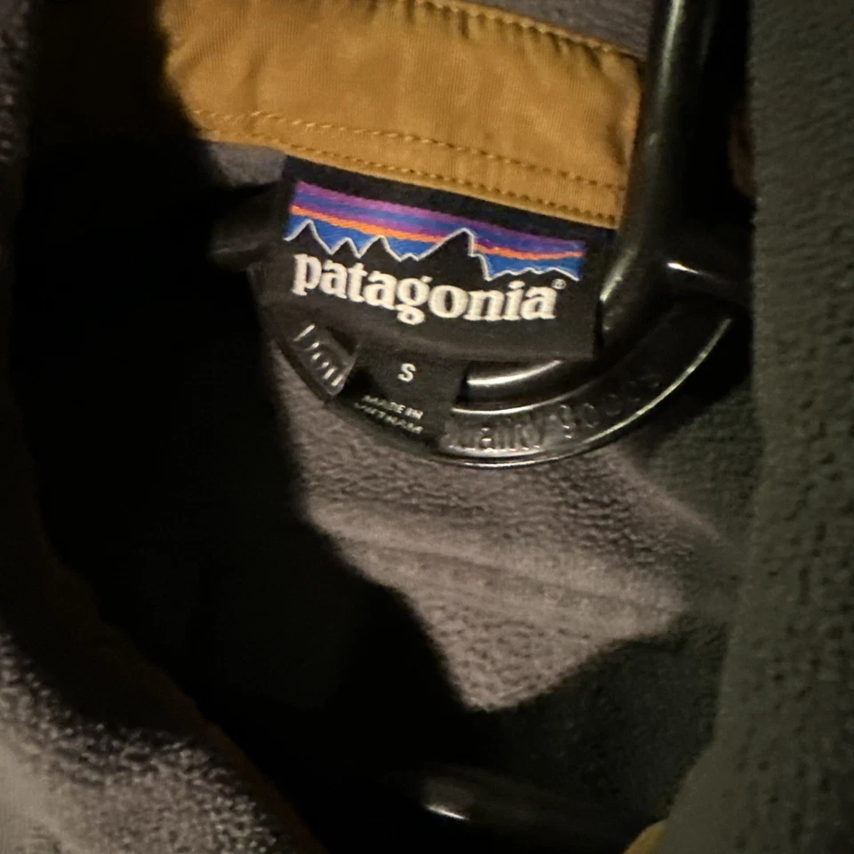 Patagonia Shirt Mens Small Fleece Gray Long Sleeve Hiking Zipper Pocket - Image 2 of 4