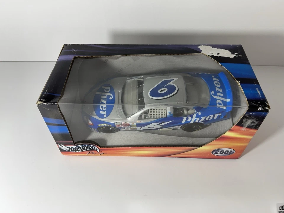 Hot Wheels Racing 1/24 Die Cast 2001 Pfizer #6 Race Car Roush Racing #50280 T1 Foto 2 de 4