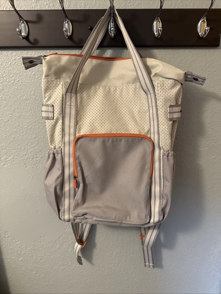 THIRTY-ONE 31 Días Mochila de Visitante Susurro Gris Bloque de Color Bolso de Mano Bolsillos con Cremallera Foto 2 de 4