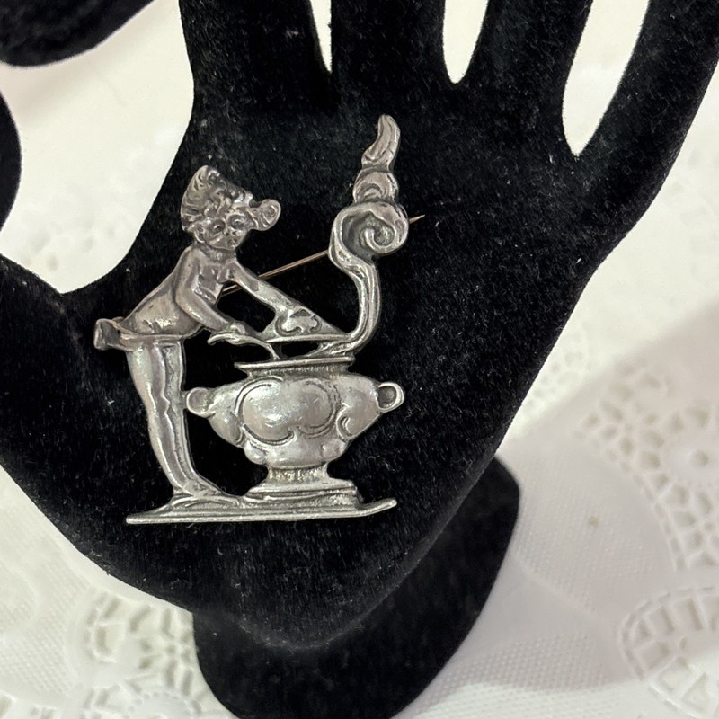 Vintage Pewter Cherub Big Steam Hot Cooking Pot  Brooch Pin  Victorian Nice