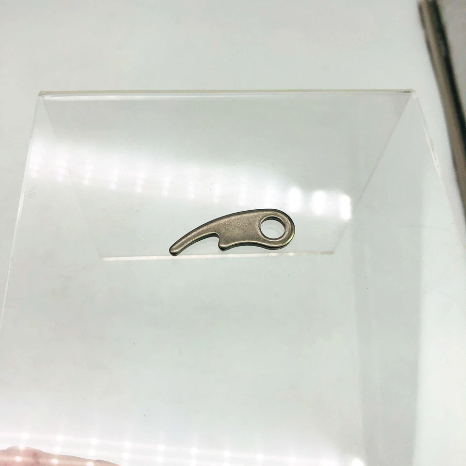 Trinquete de arranque para motosierra Tanaka 78800601203 OEM NOS reemplazado a 6693297 Foto 4 de 4